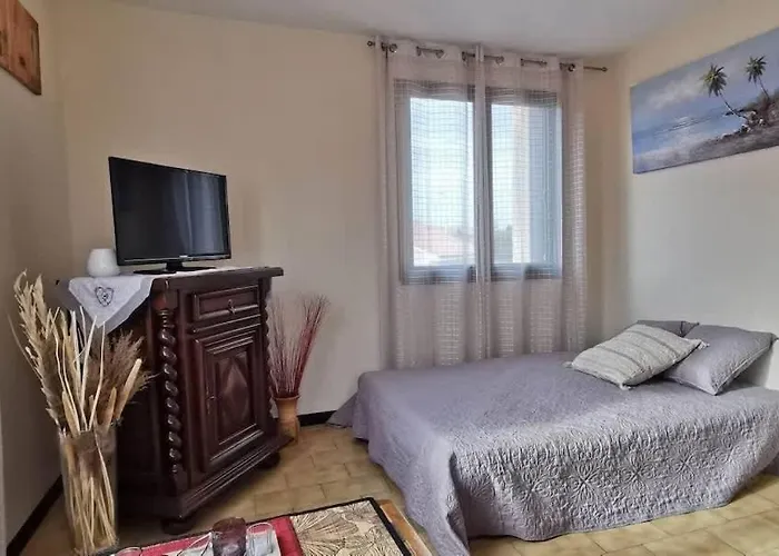 Valras-loc T2 Spacieux Et Calme Au Coeur De Apartamento Valras-Plage